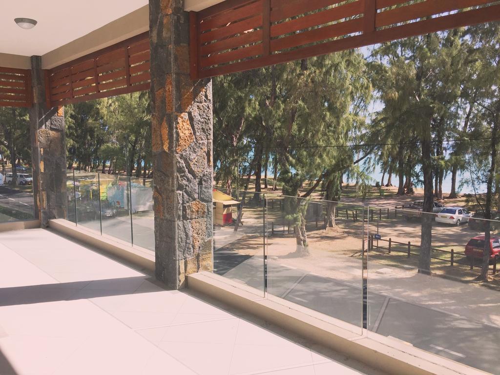 West Front One No 4 With Seafront - Licensed By Tourism Authority 14977 Flic En Flac Mauritius Exterior photo