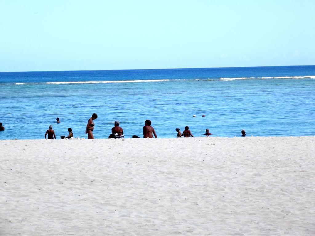 West Front One No 4 With Seafront - Licensed By Tourism Authority 14977 Flic En Flac Mauritius Exterior photo